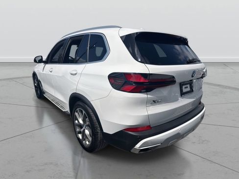 Used 2025 BMW X5 xDrive50e AWD/4WD image 7