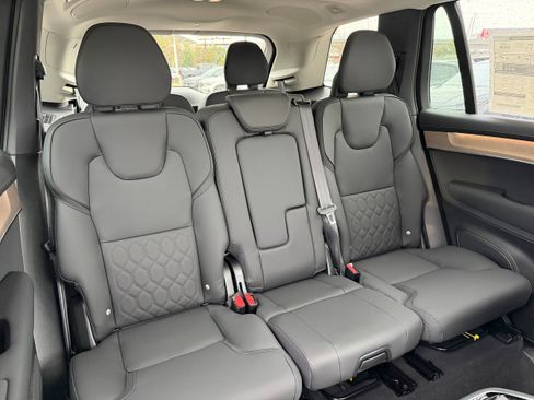 New 2026 Volvo XC90 B6 Plus image 10