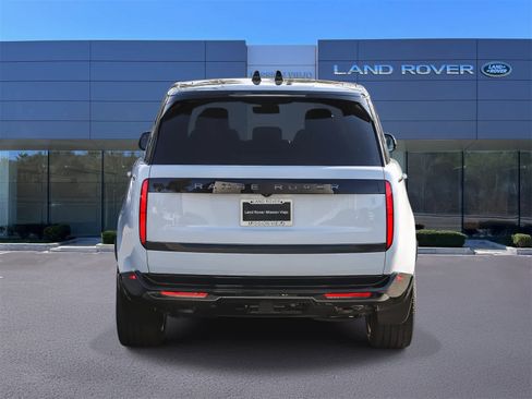 New 2026 Land Rover Range Rover Long Wheelbase SE image 7