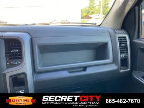 Used 2016 RAM 1500 Express RWD image 14