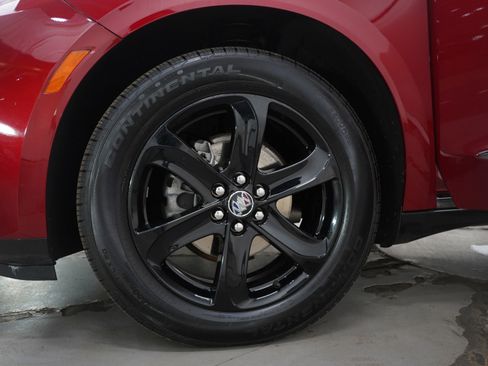 Used 2024 Buick Enclave Essence w/ Sport Touring Edition image 31