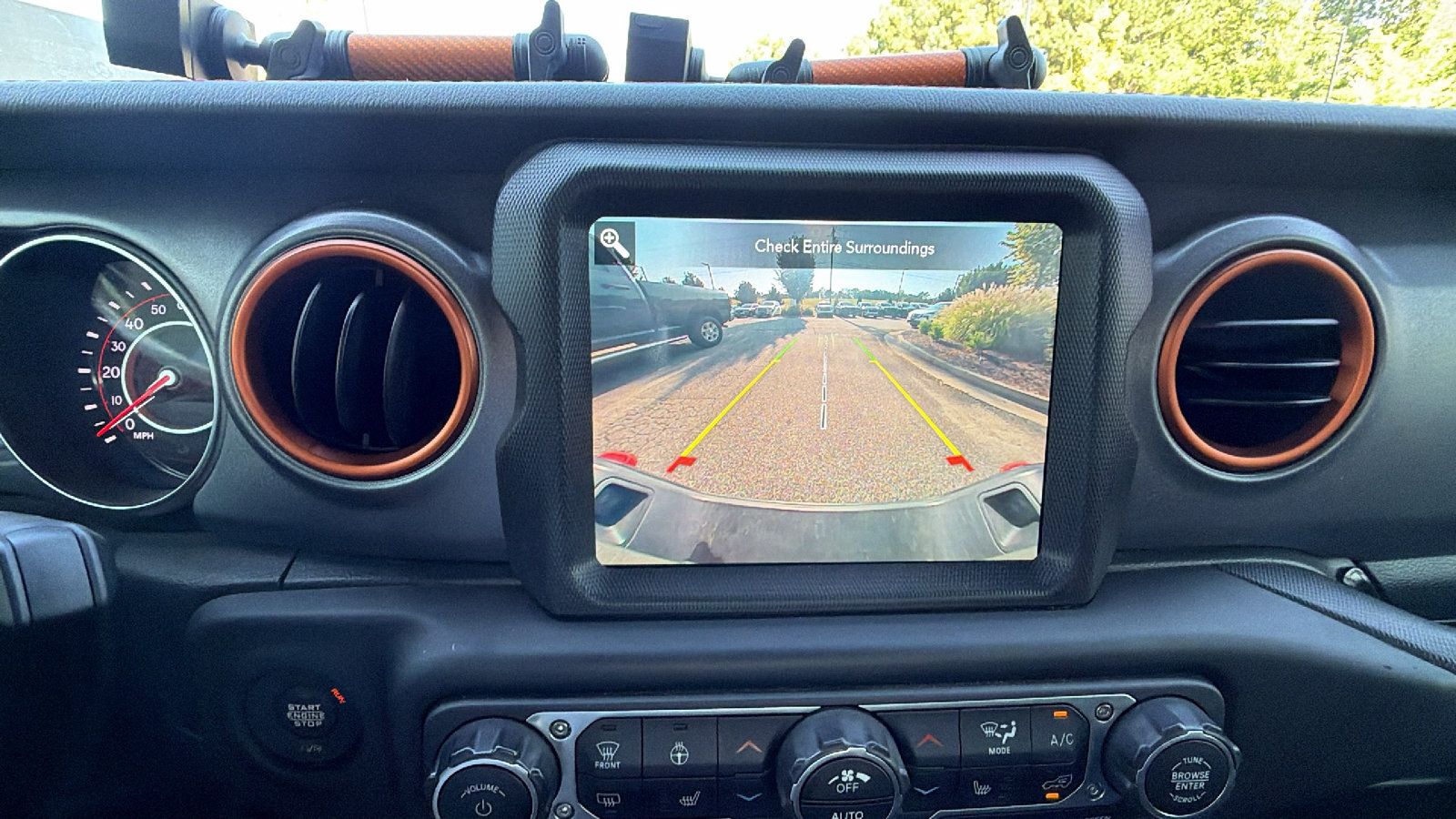 Used 2020 Jeep Gladiator Mojave AWD/4WD image 34