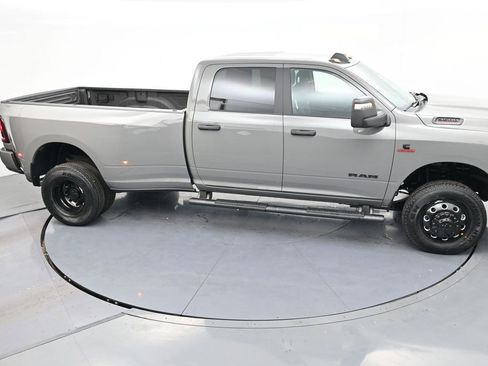Used 2026 RAM 3500 Big Horn AWD/4WD image 20