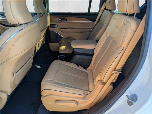 Used 2021 Jeep Grand Cherokee L Summit image 17