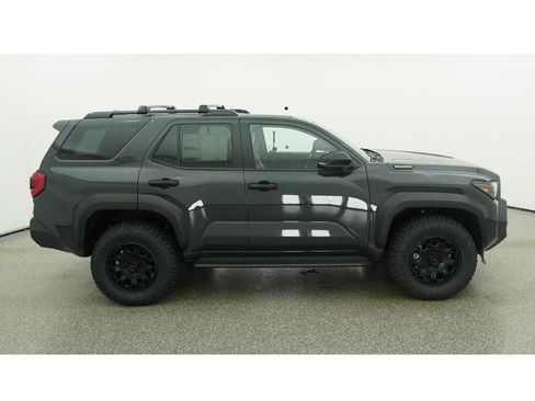 New 2026 Toyota 4Runner TRD Off-Road Premium AWD/4WD image 11