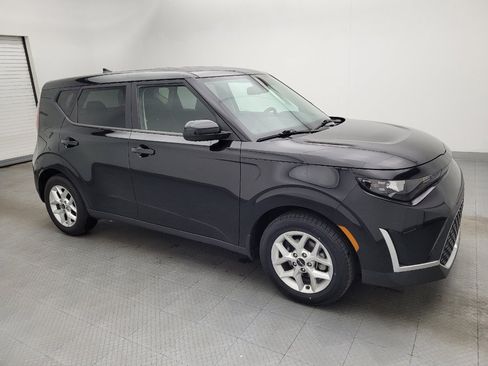 Used 2023 Kia Soul LX w/ LX Technology Package image 11