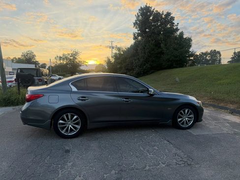 Used 2017 INFINITI Q50 3.0t Premium w/ Cargo Package (L95) AWD/4WD image 4
