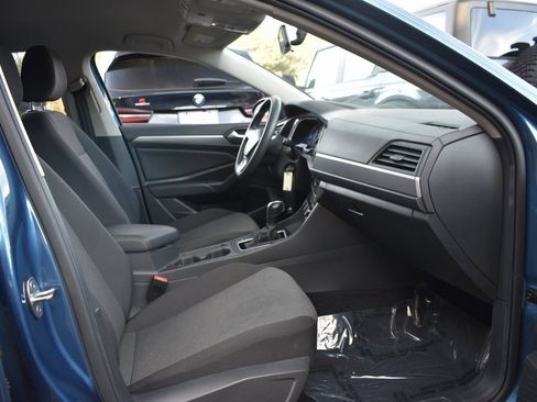 Used 2020 Volkswagen Jetta S w/ Driver Assistance Package image 30