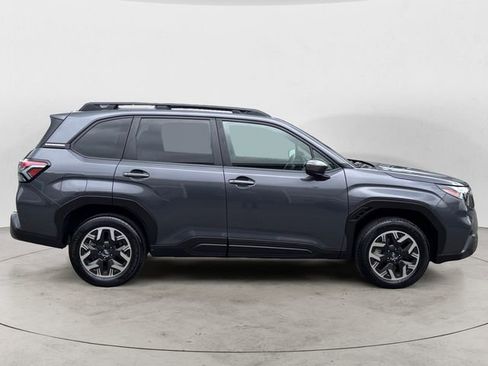 Certified 2025 Subaru Forester Premium AWD/4WD image 6