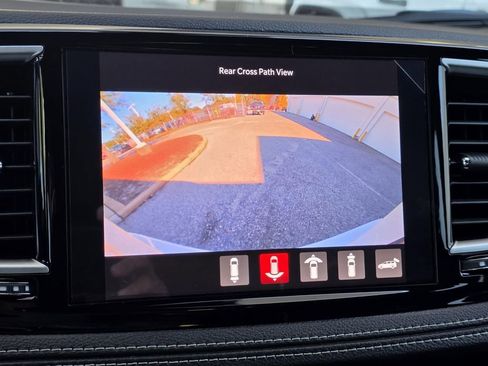 New 2026 Chrysler Pacifica Limited w/ Uconnect Theater Family Group AWD/4WD image 21