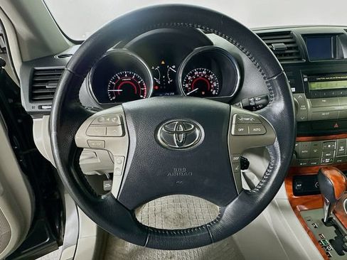 Used 2009 Toyota Highlander Limited AWD/4WD image 25