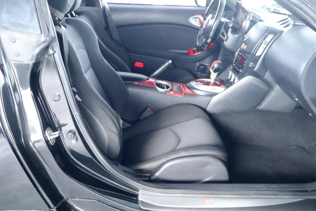 Used 2015 Nissan 370Z Coupe RWD image 37