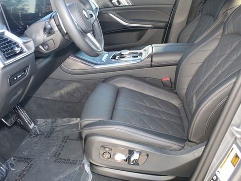 Used 2025 BMW X7 xDrive40i w/ M Sport Package image 22