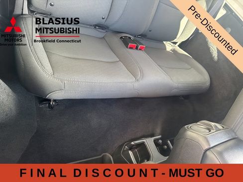 Used 2022 Jeep Wrangler Sport AWD/4WD image 42