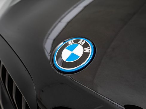 New 2026 BMW X5 xDrive50e w/ M Sport Package AWD/4WD image 3