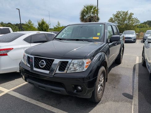 Used 2019 Nissan Frontier SV w/ Value Truck Package RWD image 4
