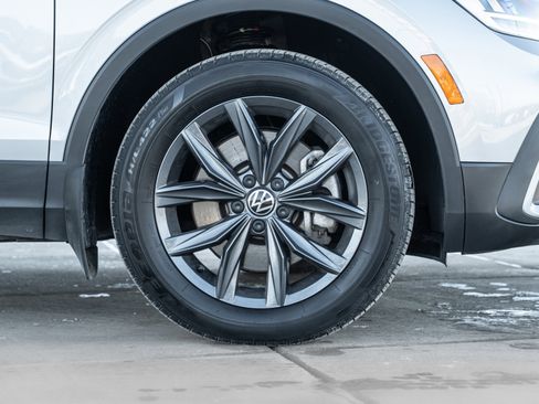 Used 2023 Volkswagen Tiguan SE image 29