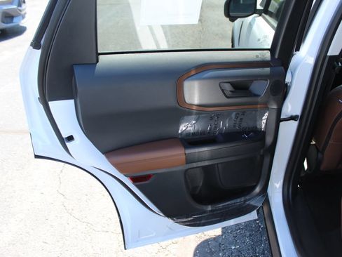 New 2026 Ford Bronco Sport Outer Banks w/ Outer Banks Tech Package+ AWD/4WD image 22