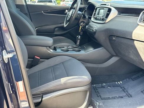 Used 2016 Kia Sorento LX AWD/4WD image 13