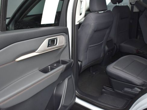 New 2026 Ford Explorer Active image 12