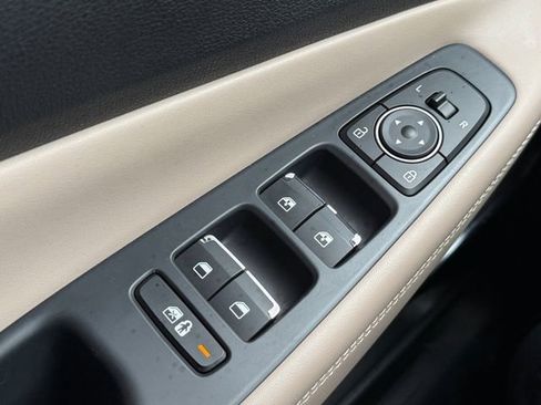 Used 2022 Hyundai Santa Fe SEL w/ Convenience + Premium Package FWD image 25