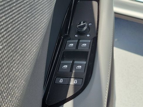 New 2026 Audi Q3 quattro 2.0T AWD/4WD image 21
