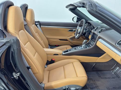 Used 2021 Porsche 718 Boxster GTS RWD image 15