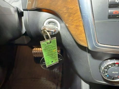 Used 2015 Mercedes-Benz GL 450 4MATIC image 36