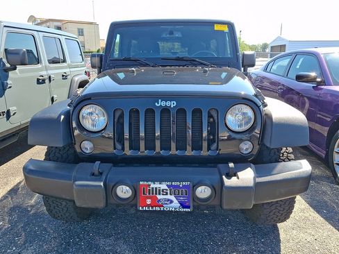 Used 2018 Jeep Wrangler Unlimited Sport S AWD/4WD image 2