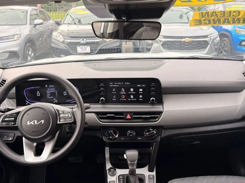 Used 2026 Kia Seltos LX AWD/4WD image 15