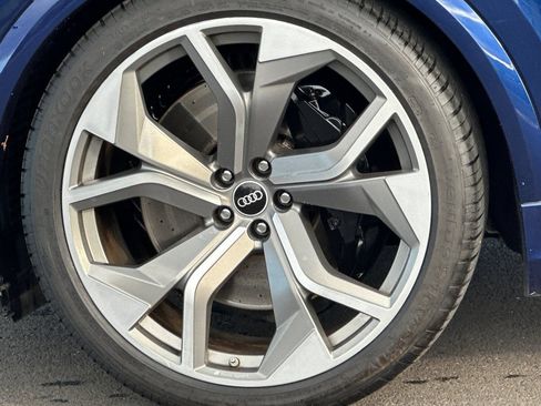 Used 2021 Audi RS Q8 w/ Executive Package AWD/4WD image 33