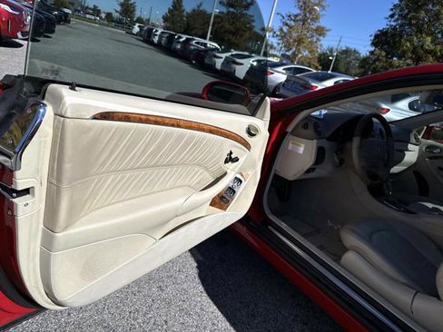 Used 2009 Mercedes-Benz CLK 350 Cabriolet image 11