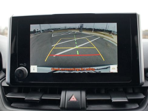 Used 2024 Toyota RAV4 XLE image 6