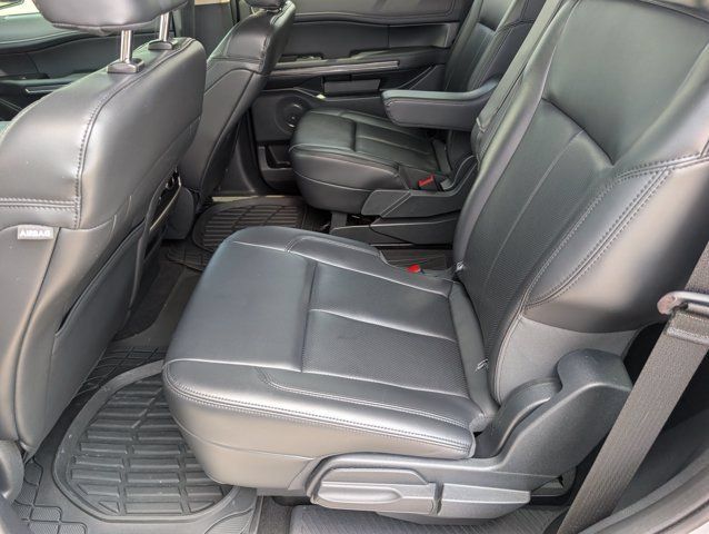 Used 2024 Ford Expedition XLT RWD image 31