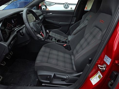 Used 2023 Volkswagen GTI SE image 19