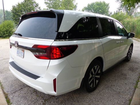 Used 2025 Honda Odyssey EX-L image 11