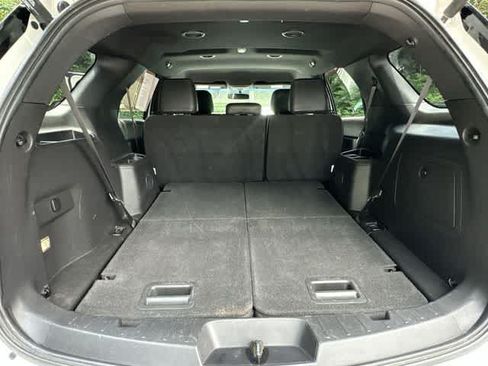 Used 2014 Ford Explorer XLT w/ Equipment Group 202A AWD/4WD image 27