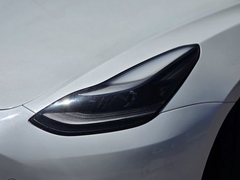 Used 2023 Tesla Model 3 Standard Range RWD image 6