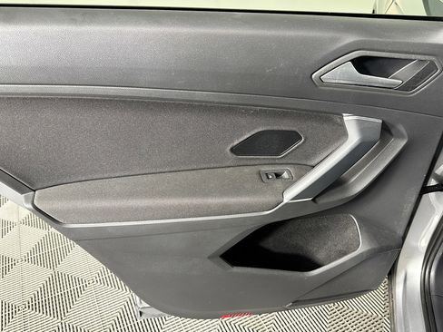 Used 2020 Volkswagen Tiguan S image 24