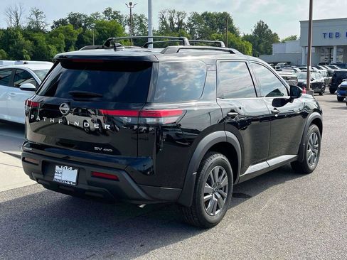 Used 2024 Nissan Pathfinder SV AWD/4WD image 27