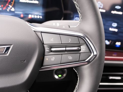 New 2026 Chevrolet Traverse Z71 image 8