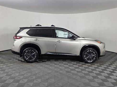 New 2026 Nissan Rogue Platinum AWD/4WD image 2