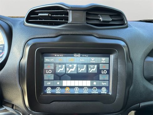 Used 2019 Jeep Renegade Latitude image 22