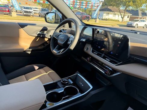 New 2026 Chevrolet Equinox ACTIV w/ Convenience Package III FWD image 56