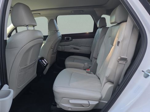 Used 2024 Kia Sorento SX image 12