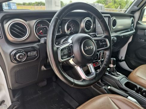 Used 2021 Jeep Wrangler Unlimited Rubicon AWD/4WD image 10