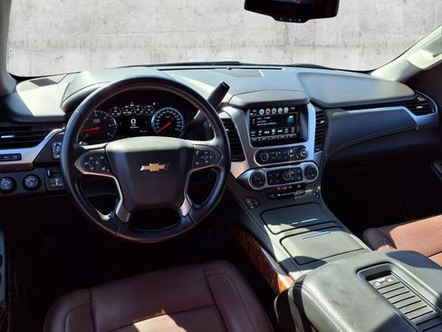 Used 2020 Chevrolet Suburban Premier w/ Premier Plus Edition image 7