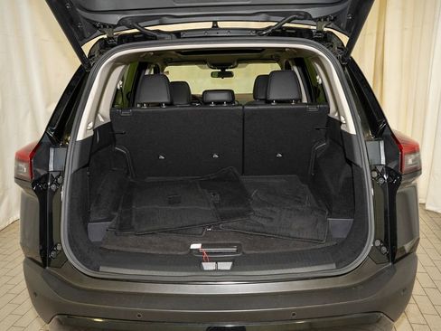 Certified 2023 Nissan Rogue SV w/ SV Premium B Package image 5