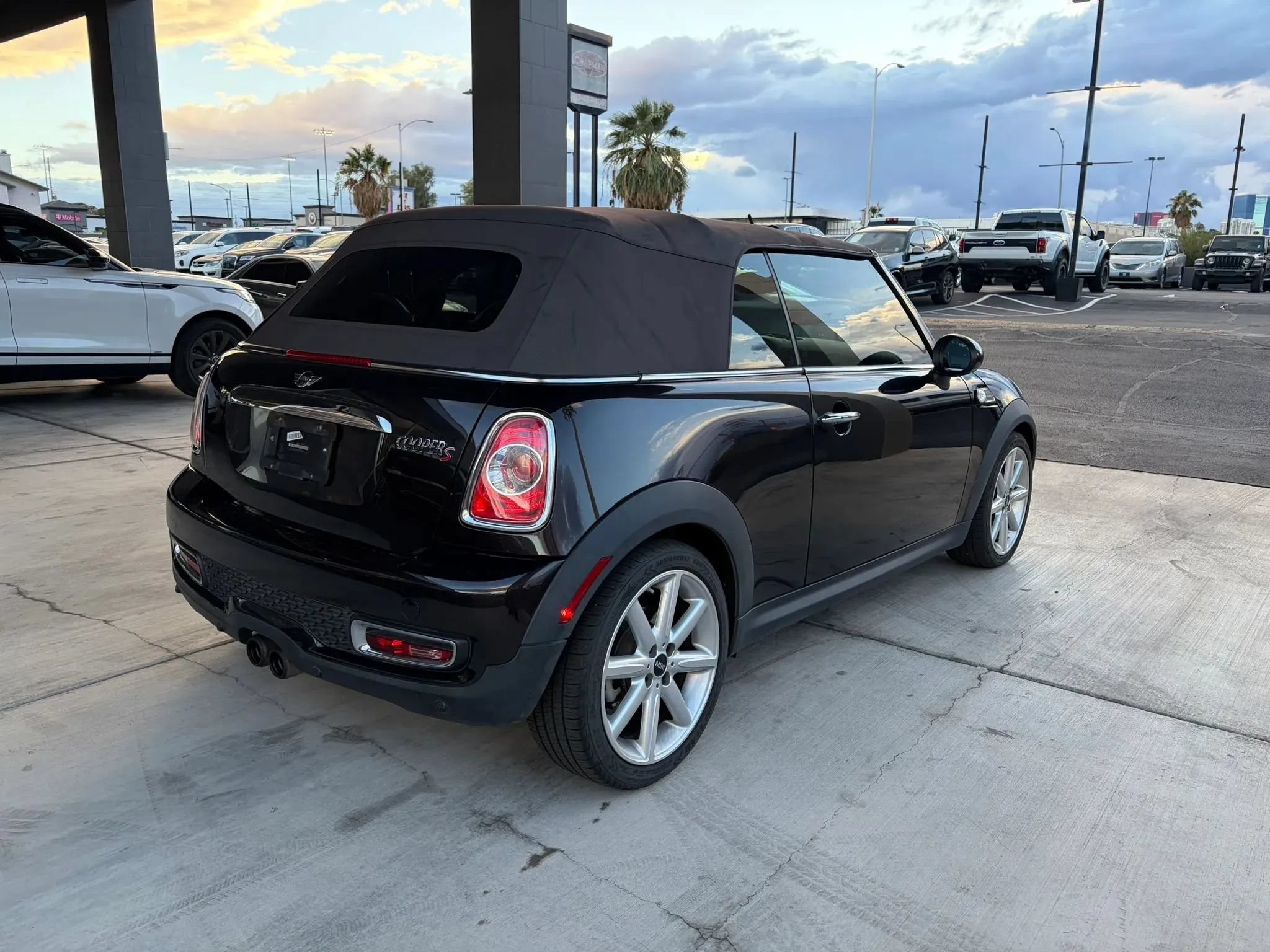Used 2015 MINI Cooper S FWD image 5