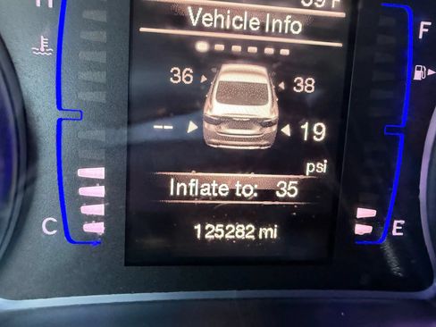 Used 2015 Chrysler 200 S FWD image 19